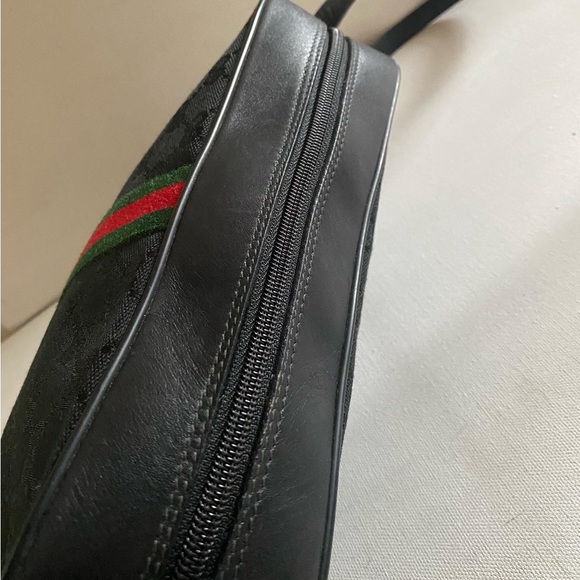 Gucci vintage combo. Crossbody canvas bag and vintage 1973 travel wallet. - Picture 9 of 14